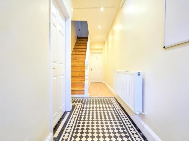 Flat for rent in Cat Hill, Isle Of Man