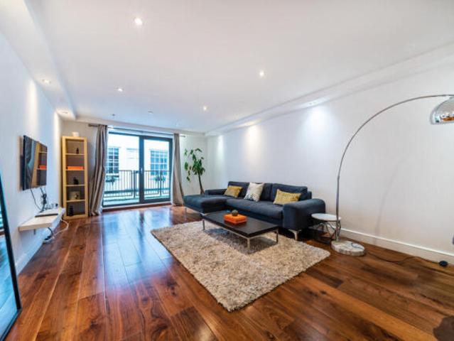 Flat for rent in Cat Hill
