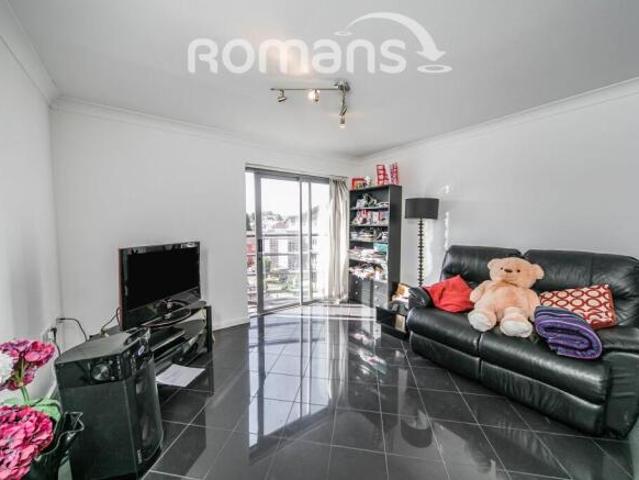 Flat for rent in Reading