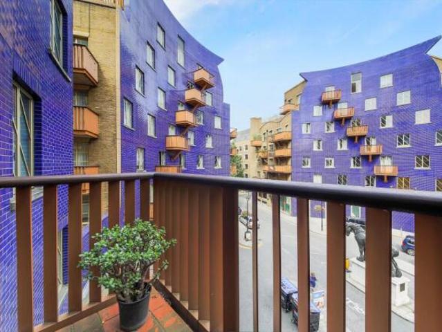 Flat for rent in Cat Hill