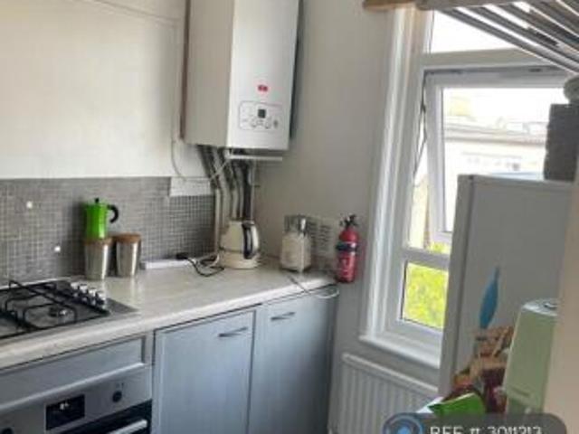 Flat for rent in Cat Hill