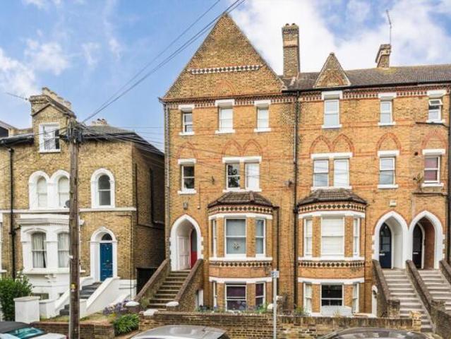 Flat for rent in Twickenham, Greater London