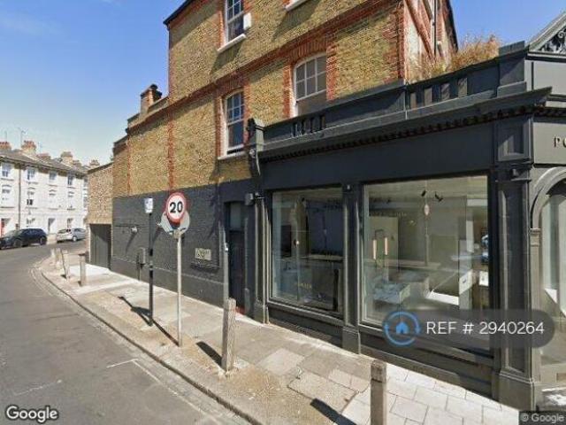 Flat for rent in Cat Hill