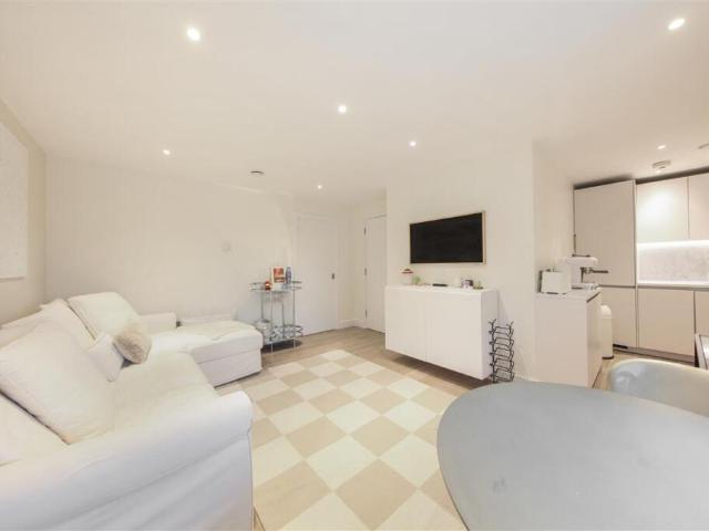 Flat for rent in South Lambeth
