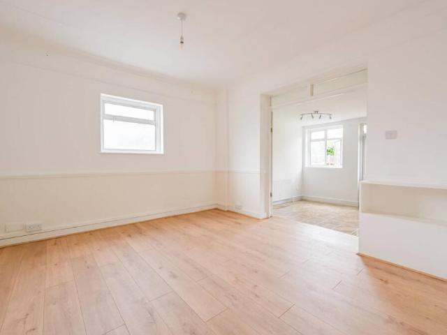 Flat for rent in Walthamstow
