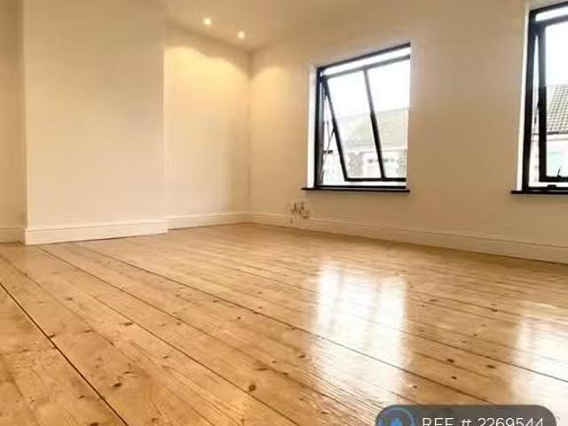 House for rent in Plasnewydd, Falcon Lodge