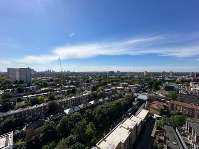 Flat for rent in Cat Hill