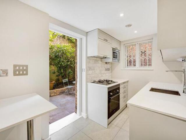 Flat for rent in Cat Hill