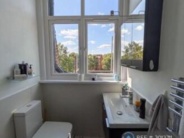 Flat for rent in Cat Hill
