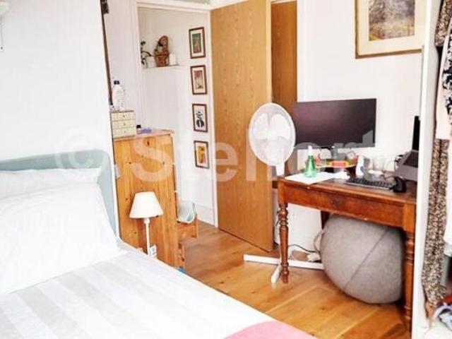 Flat for rent in Cat Hill