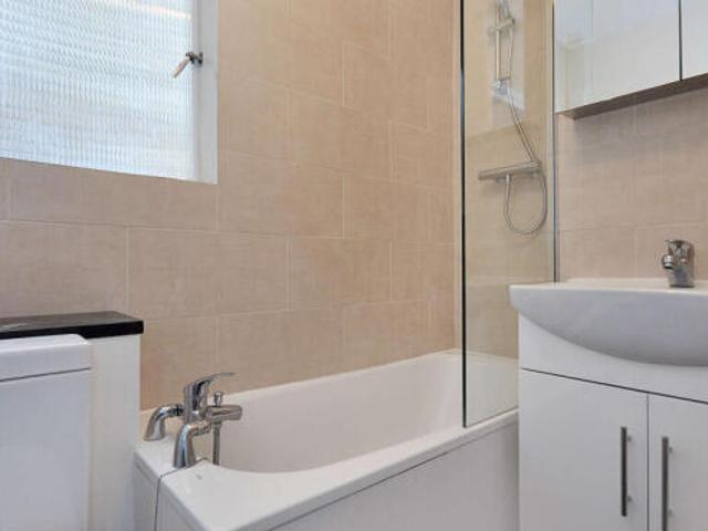 Flat for rent in Cat Hill