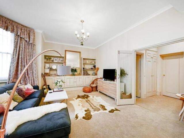Flat for rent in Earl's Court, Greater London
