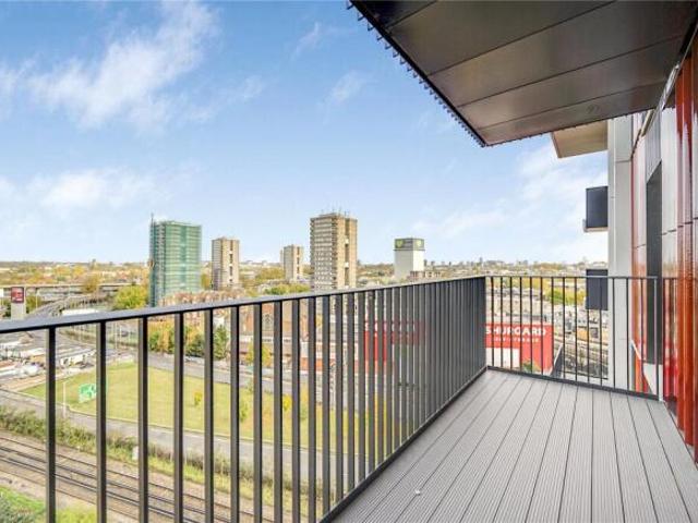 Flat for rent in Cat Hill