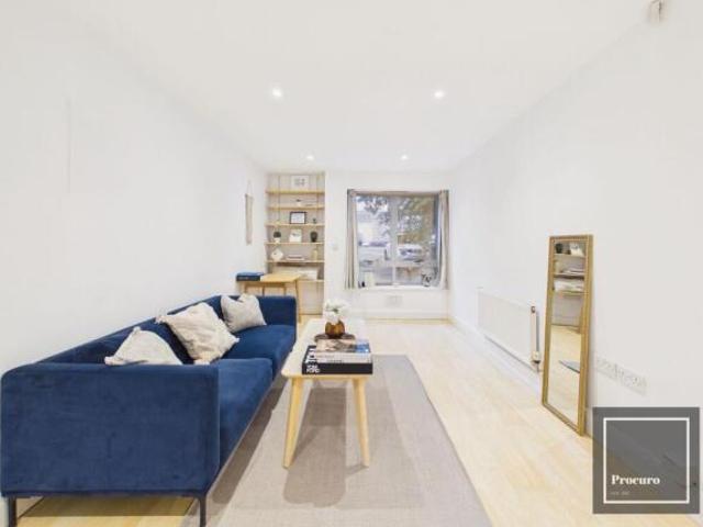 Flat for rent in Cat Hill