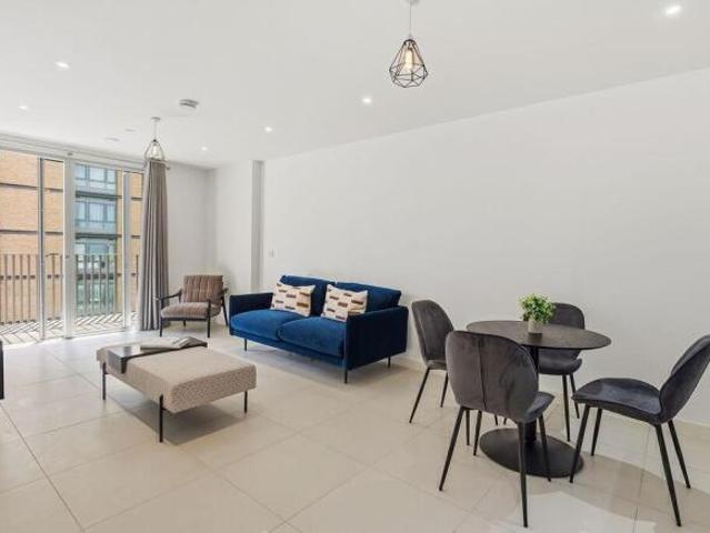 Flat for rent in Cat Hill