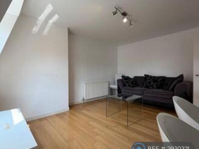 Flat for rent in Cat Hill