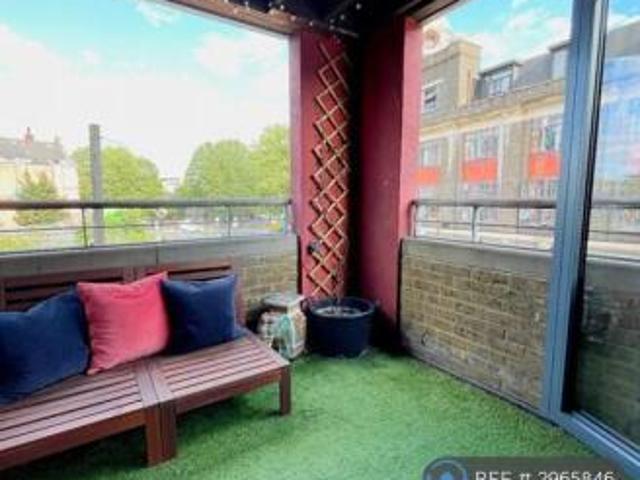 Flat for rent in Cat Hill