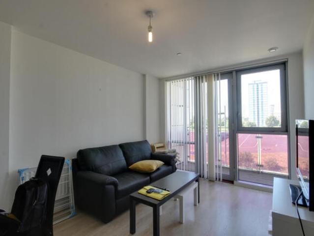 Flat for rent in Cat Hill
