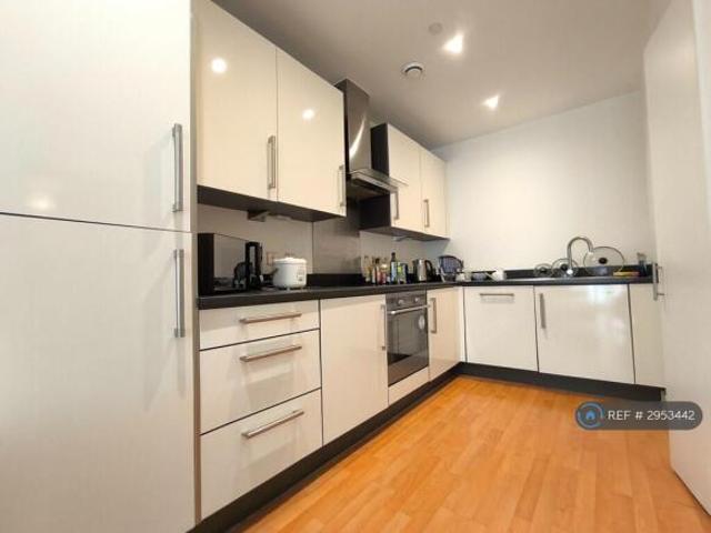 Flat for rent in Cat Hill