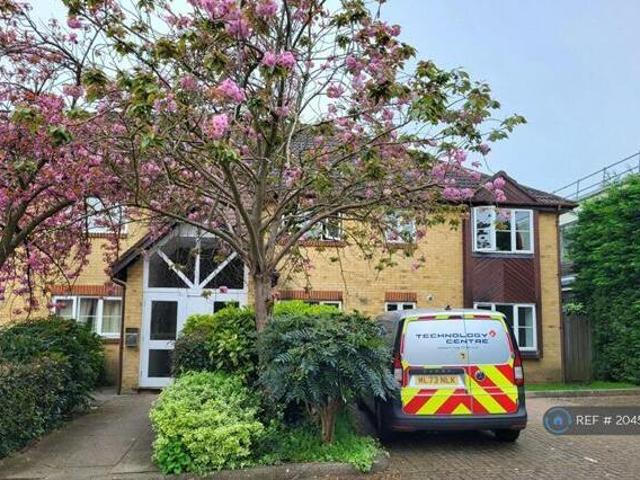 House for rent in Moneyhill, Batchworth