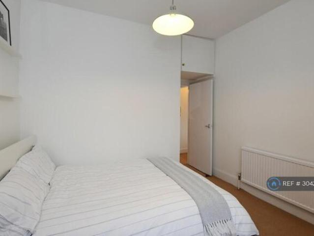 Flat for rent in Cat Hill