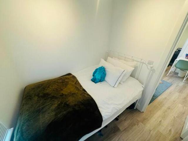 Flat for rent in Cat Hill