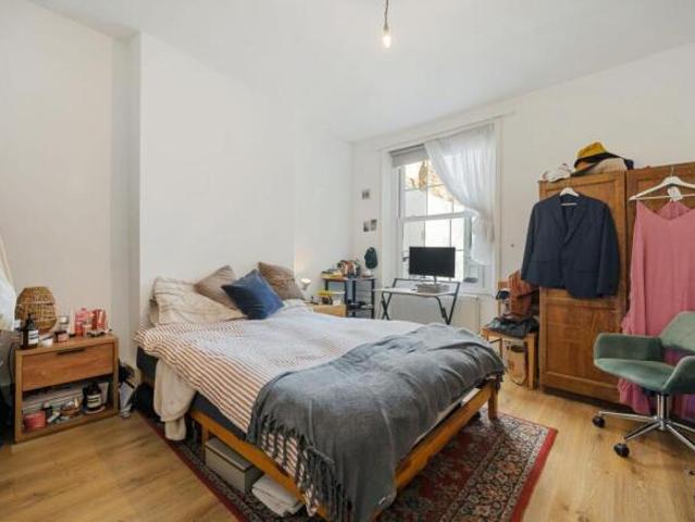 Flat for rent in Cat Hill
