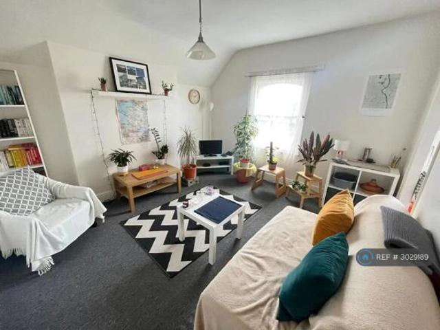 Flat for rent in Cat Hill