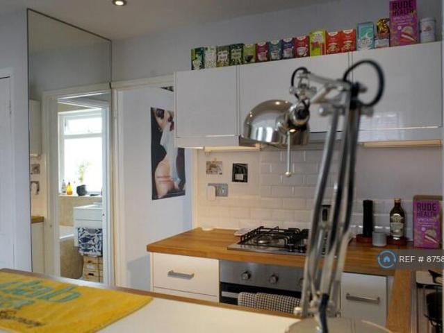 Flat for rent in Cat Hill