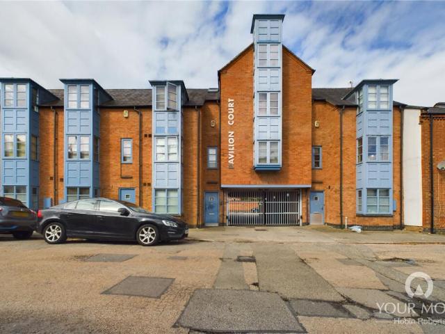 Flat for rent in Abington