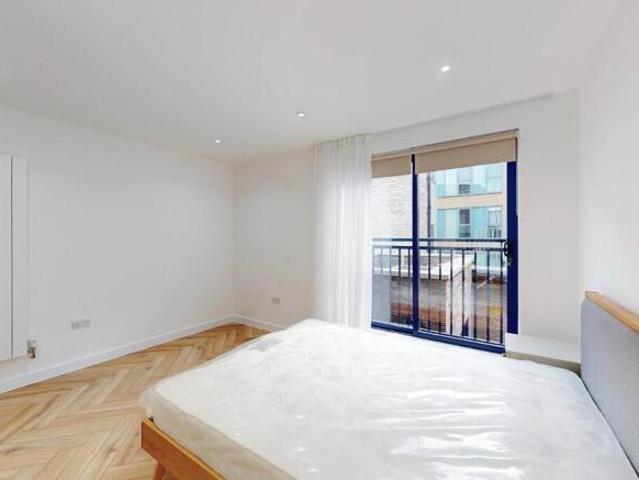 Flat for rent in Cat Hill