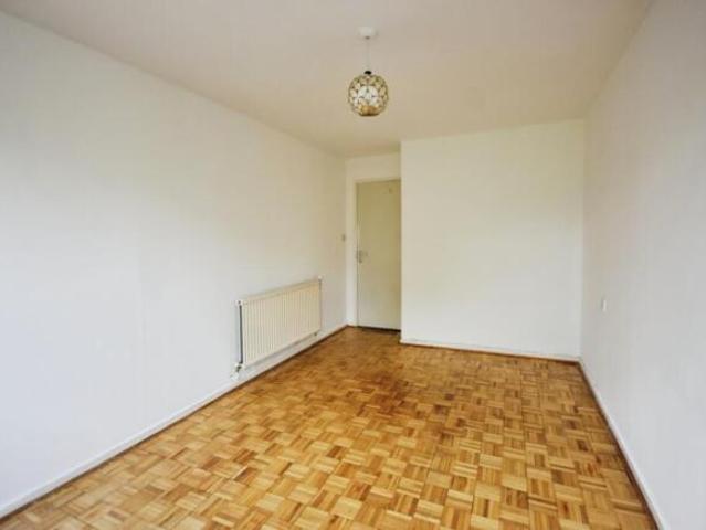 Flat for rent in Brentford End, Greater London