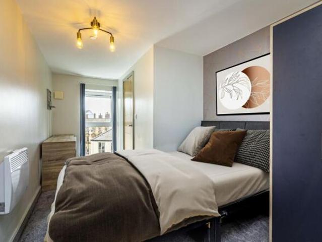 Flat for rent in Halifax, West Yorkshire