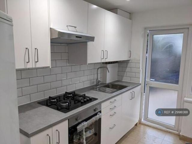 Flat for rent in Cat Hill