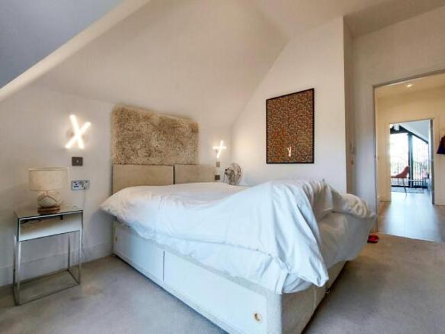 Flat for rent in Cat Hill
