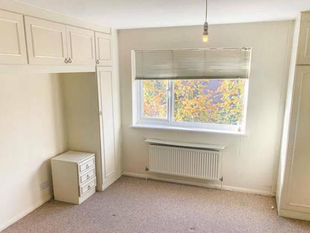 House for rent in Surrey