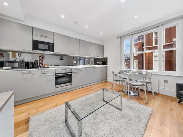 Apartment for rent in Soho, Greater London