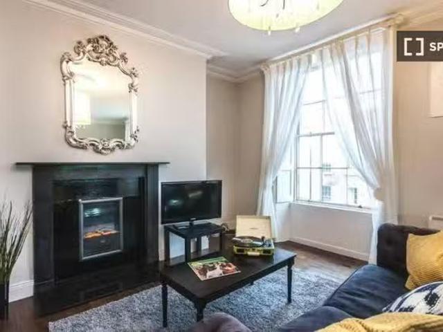 Apartment to rent in Bluebell, North Tipperary