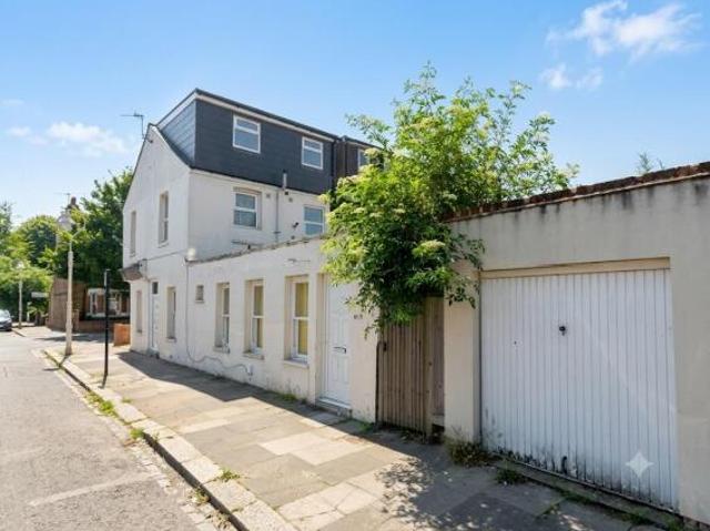 Flat for rent in Salisbury, Wiltshire