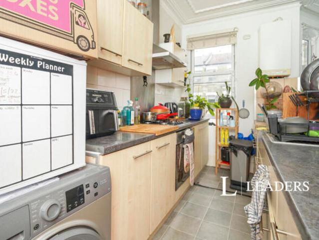Flat for rent in Cat Hill