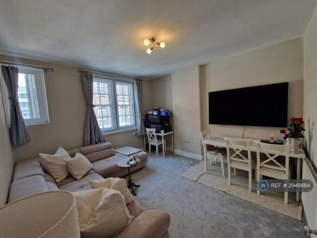 Flat for rent in Cat Hill