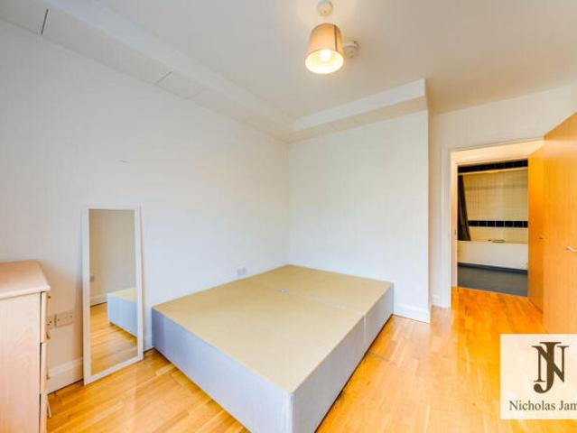 Flat for rent in Cat Hill