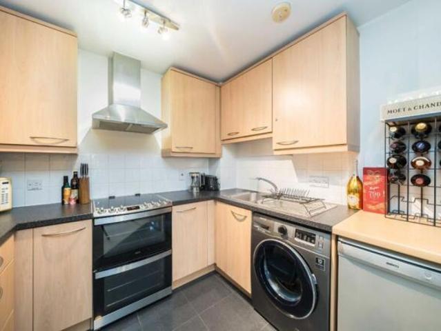 Flat for rent in London Borough of Wandsworth, Greater London