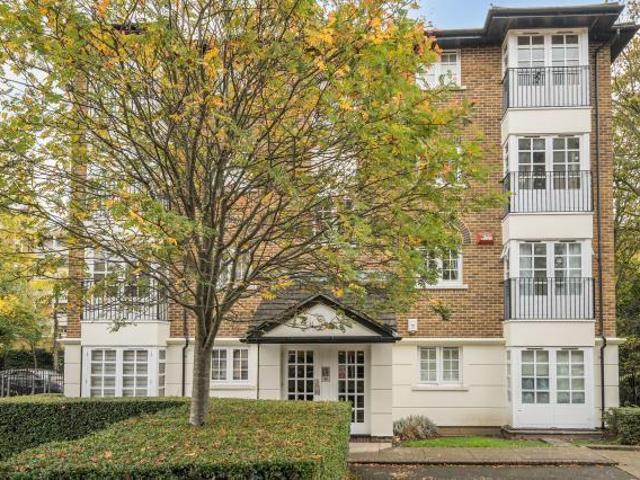 Flat for rent in Cat Hill, England