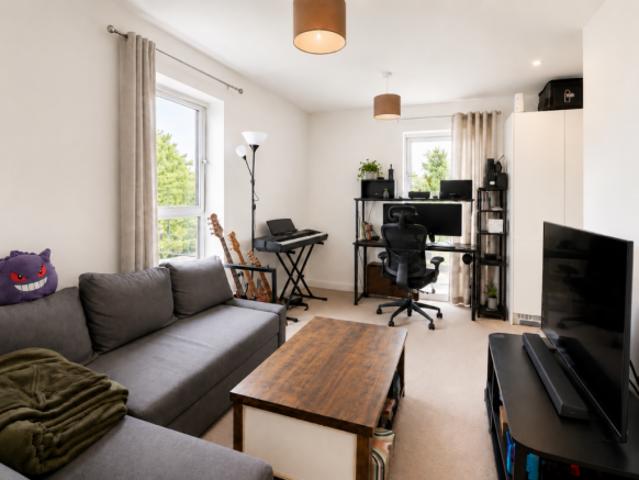 Flat for rent in Five Acres, Hertfordshire