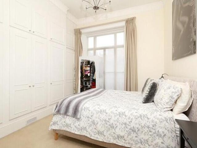 Flat for rent in Cat Hill