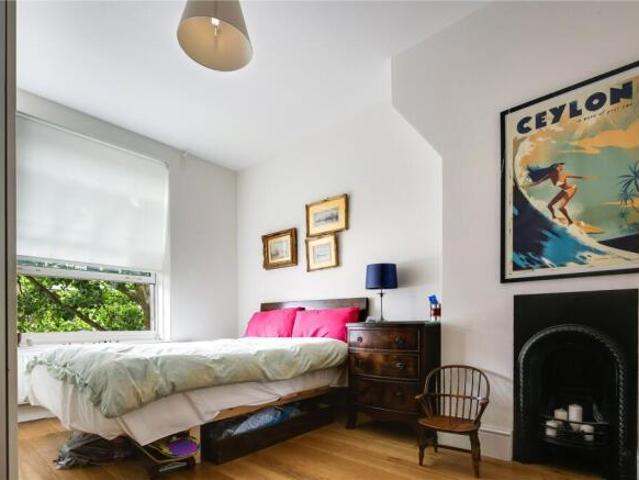 Flat for rent in Cat Hill