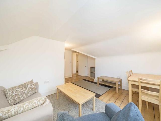 Flat for rent in Cricklewood, Brent