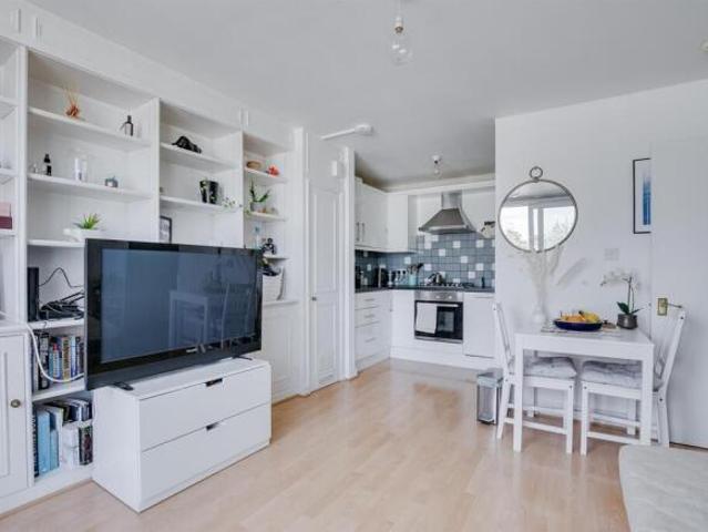 Flat for rent in Cat Hill