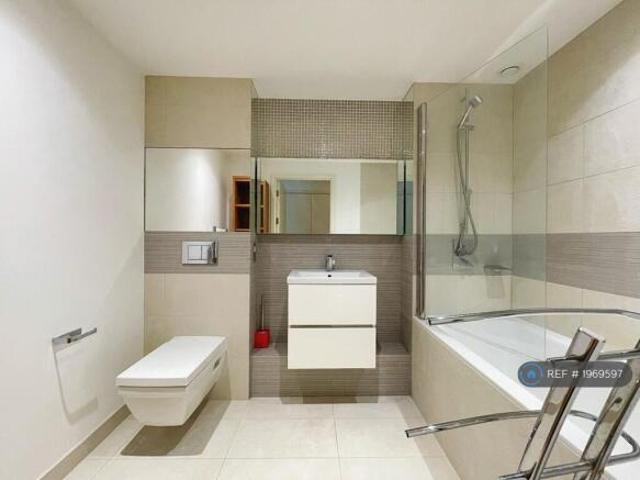 Flat for rent in Cat Hill